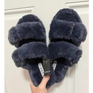 Torrid 10WW Wide Width Furry Blue Faux Fur Indoor/Outdoor‎ Thong House Slippers